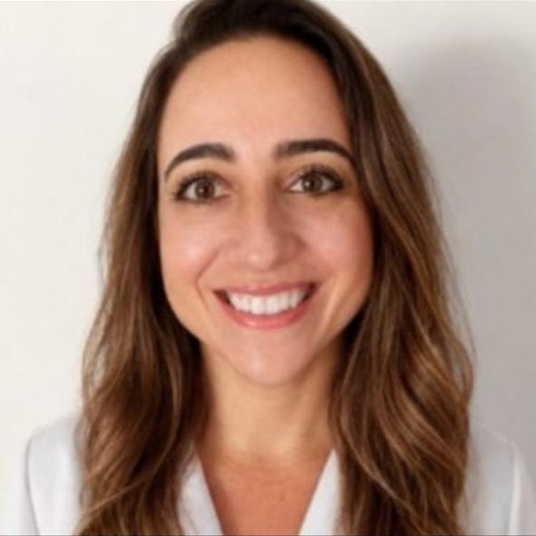 Claudia da Silva Miguelote