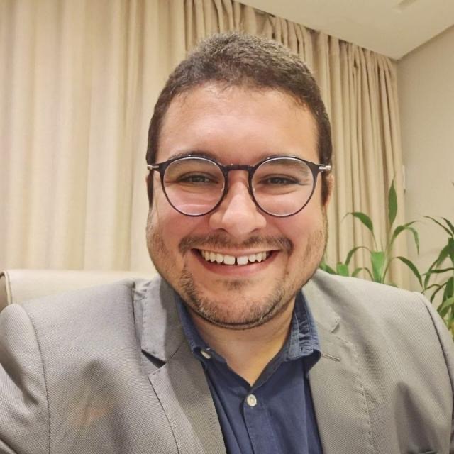 César Santiago