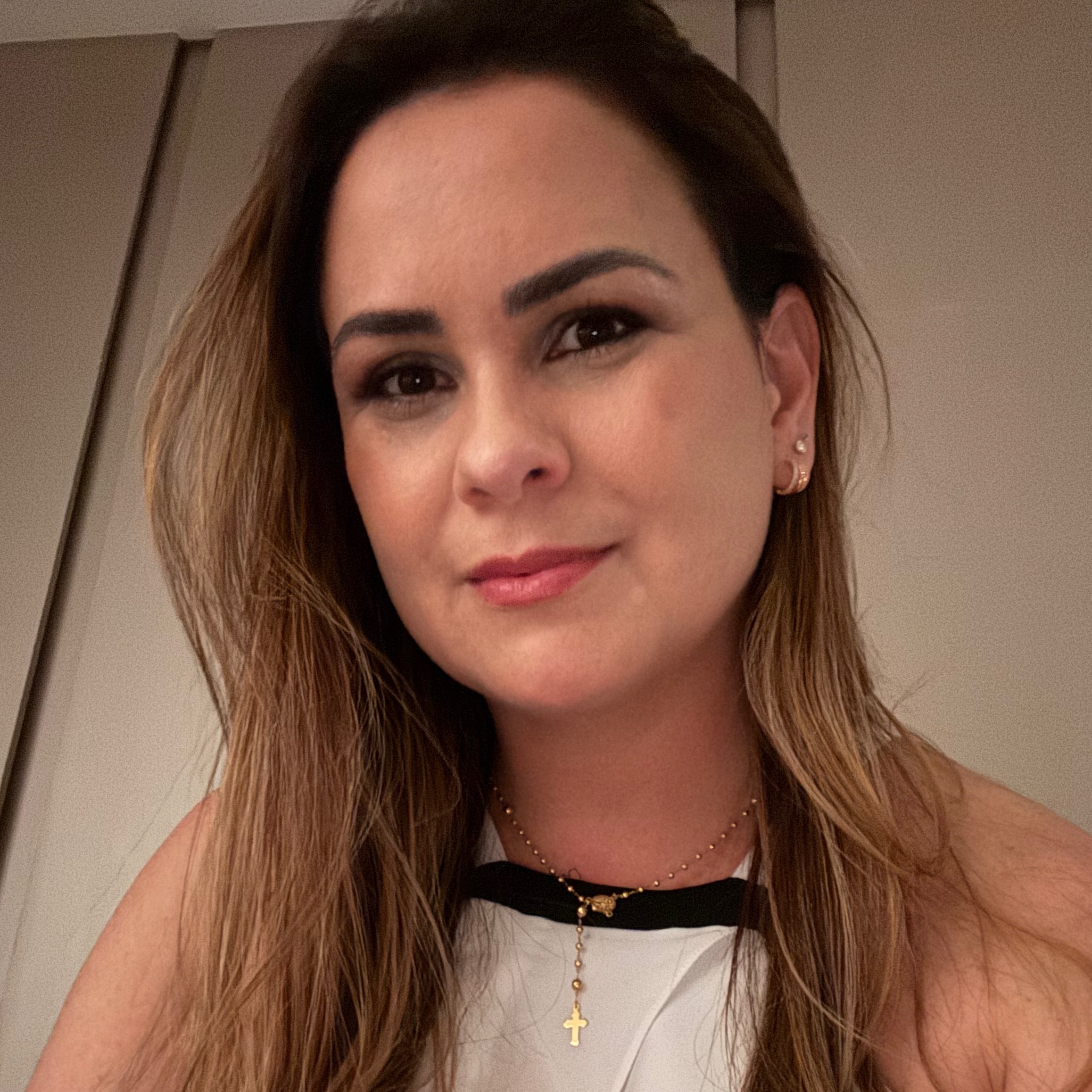 Vívian Rose Oliveira Ribeiro Ude