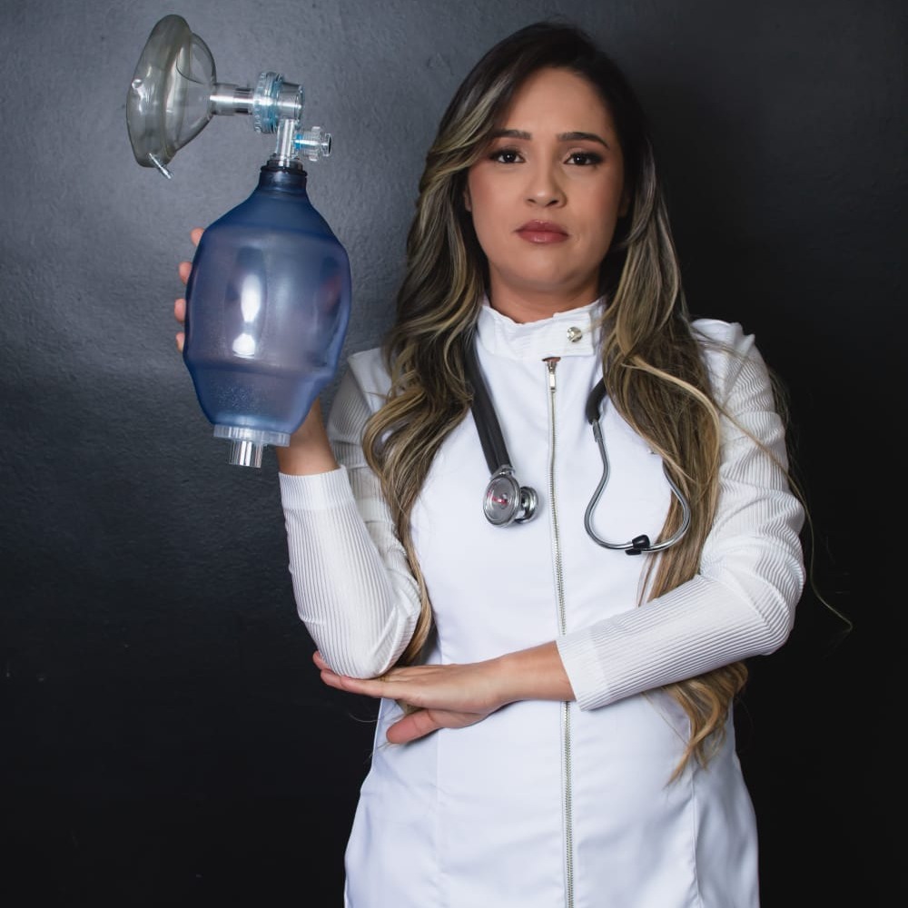 Cristiane Moisés - FISIOTERAPEUTA INFANTIL